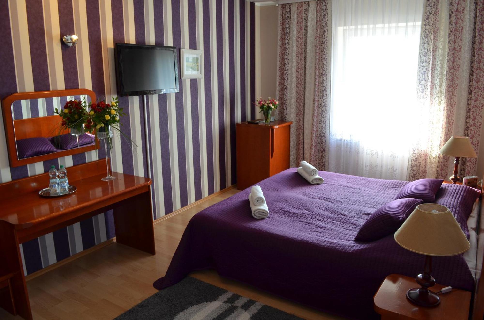 Pszczółki Hotel Gregor מראה חיצוני תמונה