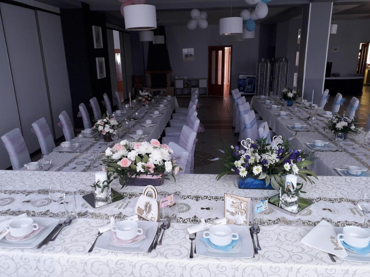 Pszczółki Hotel Gregor מראה חיצוני תמונה
